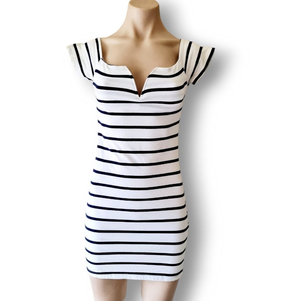 Y2k Ava AU 8 white on or off-shoulder mini dress spilt open in centre of chest - Picture 2 of 7